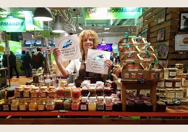 CORBEILLE A CONFITURES (LA)